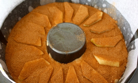 3 3 AN APPLE A DAY...Apple Cinnamon Cake
