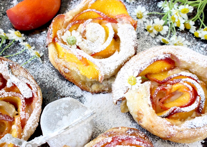 Fresh Peach Dessert Recipe with Mascarpone and Puff Pastry